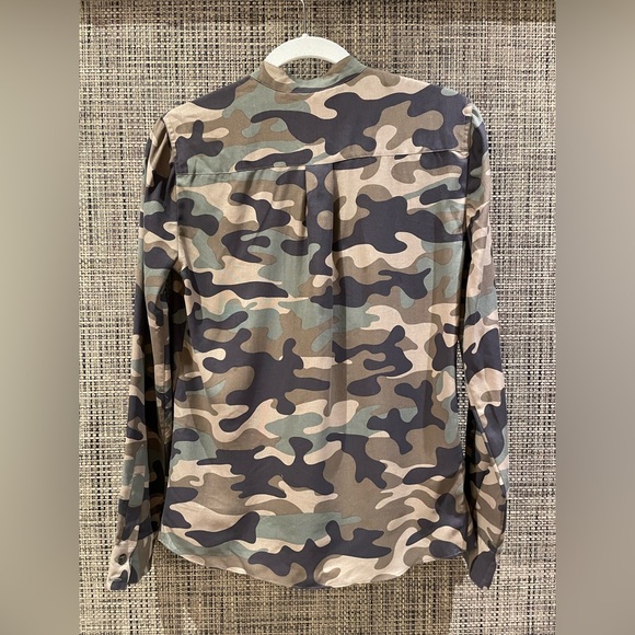 BCBGMaxAzria Anderson Camouflage-Print Silk Shirt - Picture 4 of 8